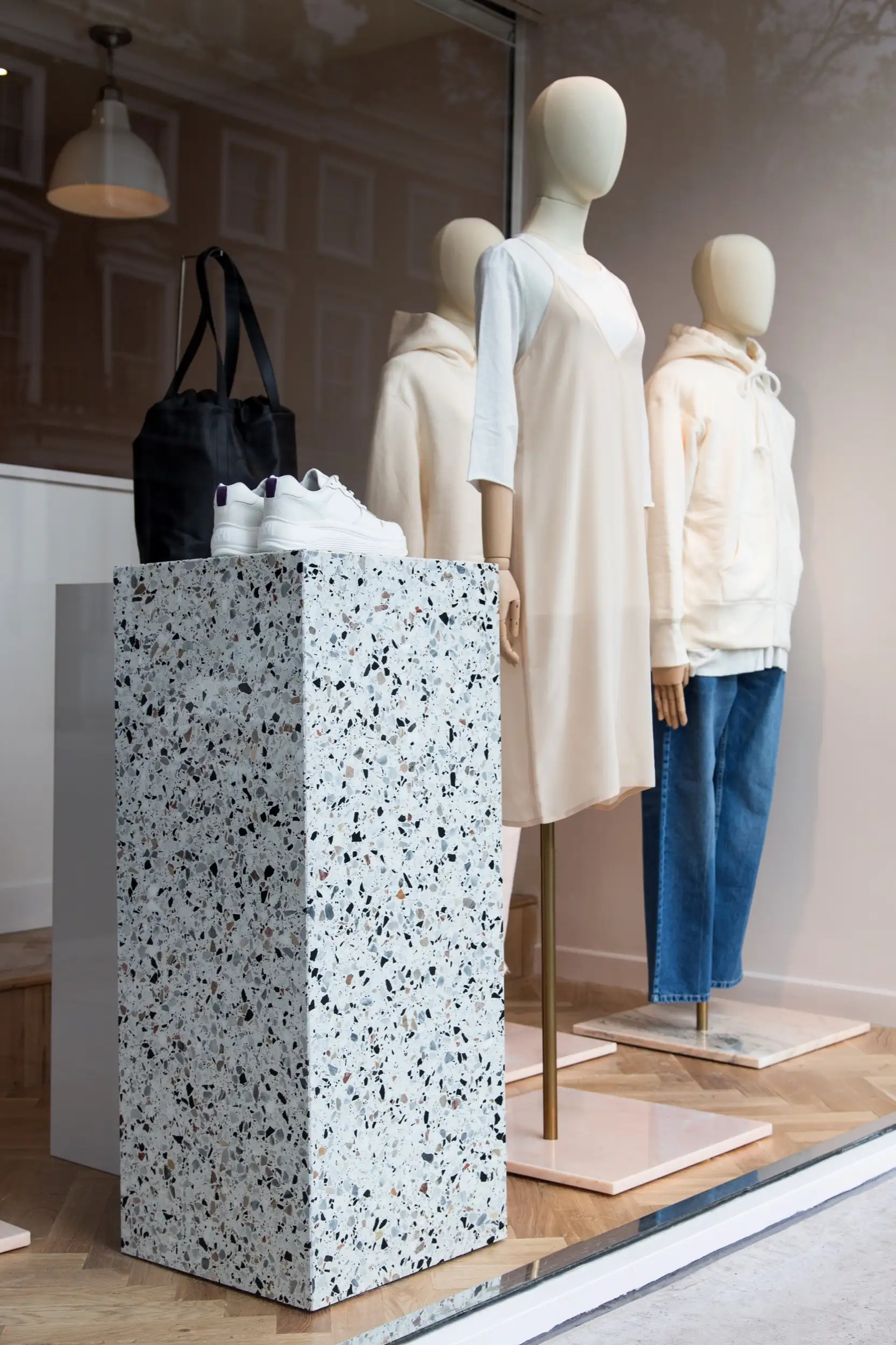 Raey, Notting Hill, photograph 6 of 9