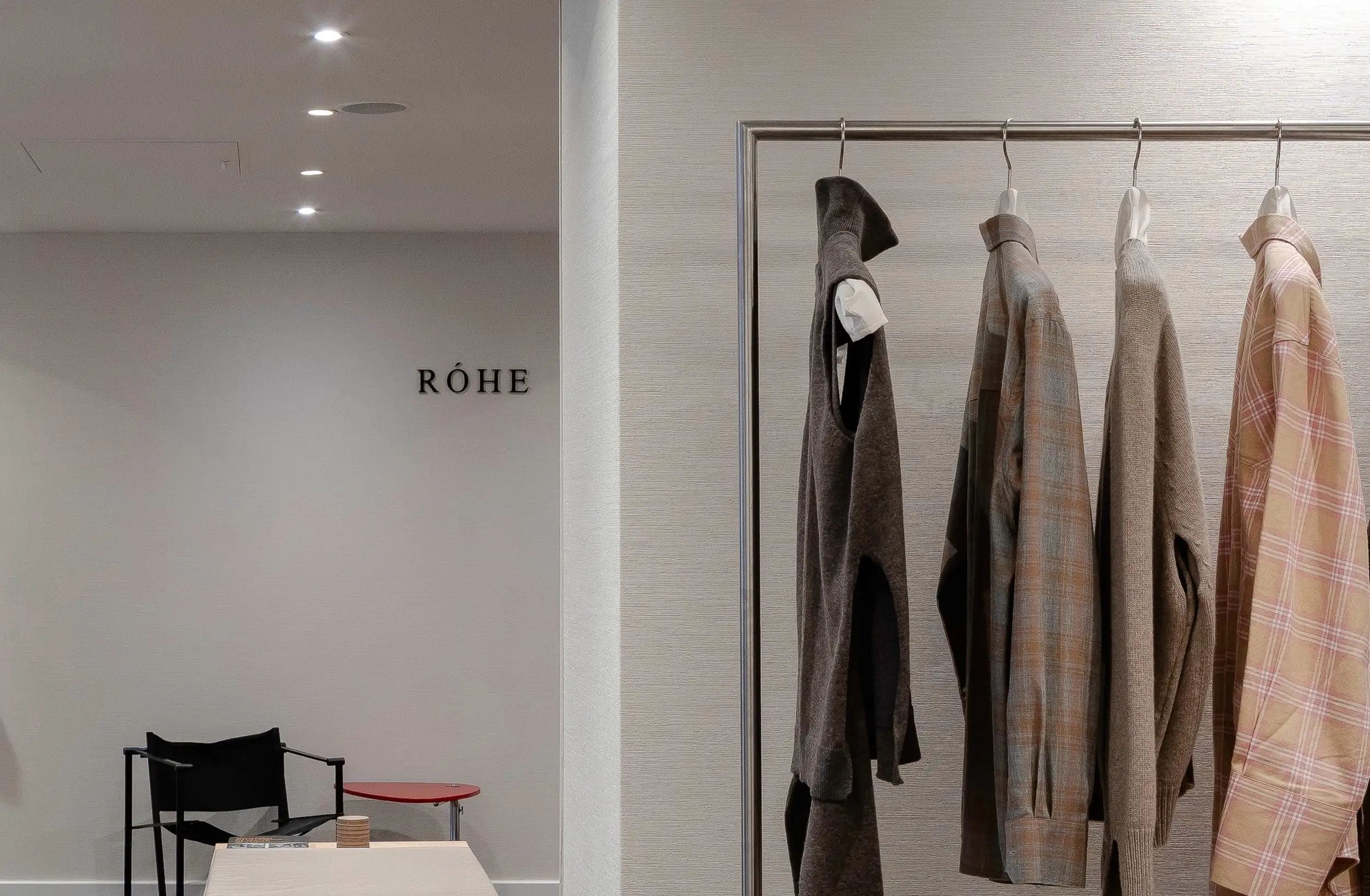 Róhe, Harvey Nichols, photograph 7 of 21