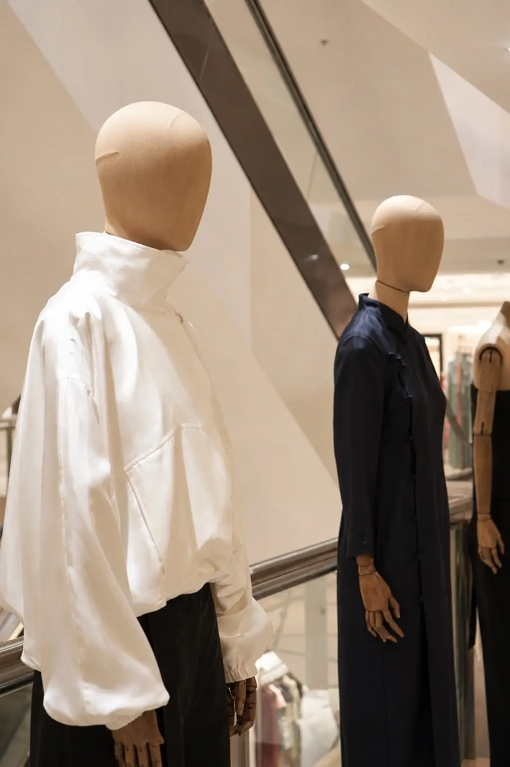 Róhe, Selfridges, London, photograph 7 of 27