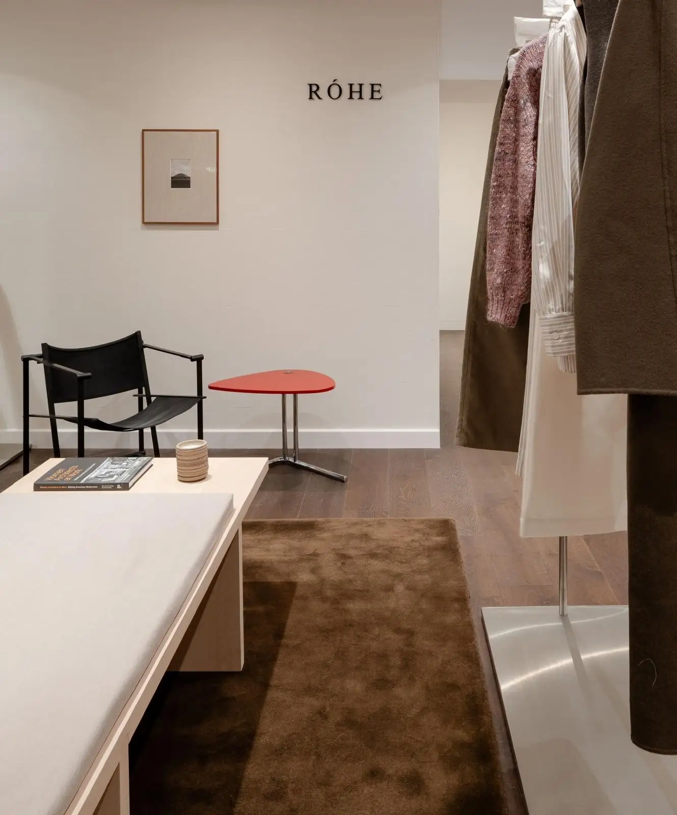 Róhe, Harvey Nichols, photograph 10 of 21