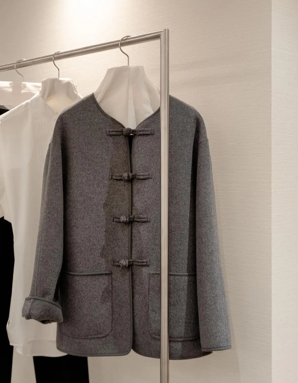 Róhe, Harvey Nichols, photograph 16 of 21