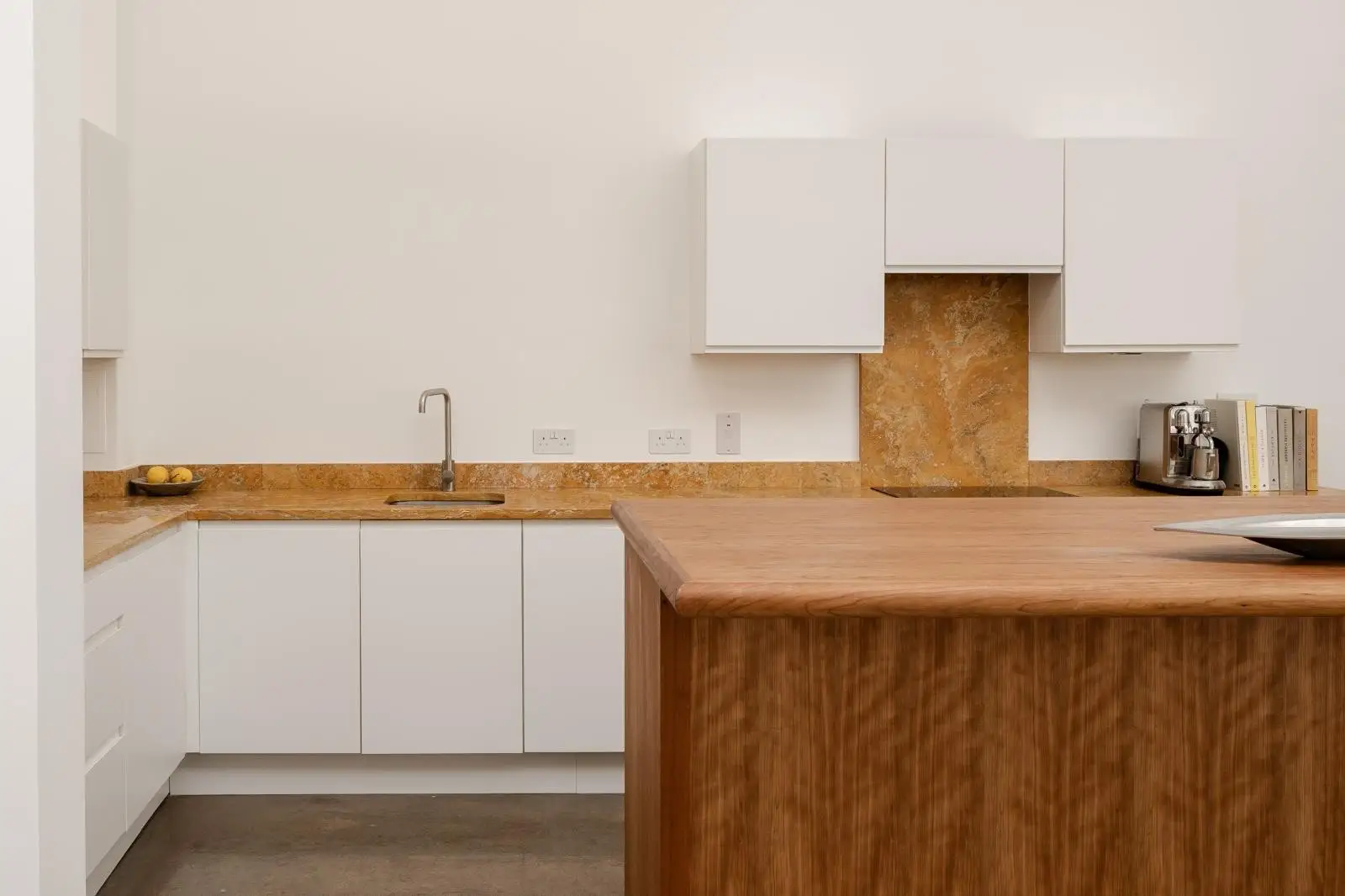 Loft House, East London, photograph 17 of 35