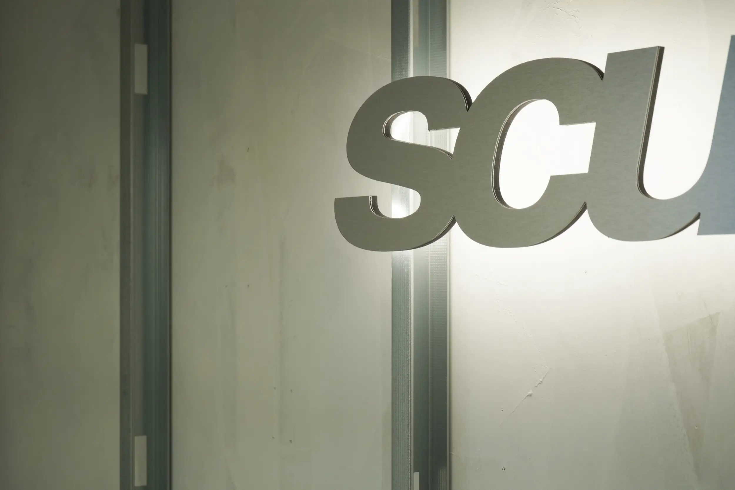 Scuffers, Amsterdam, photograph 18 of 20