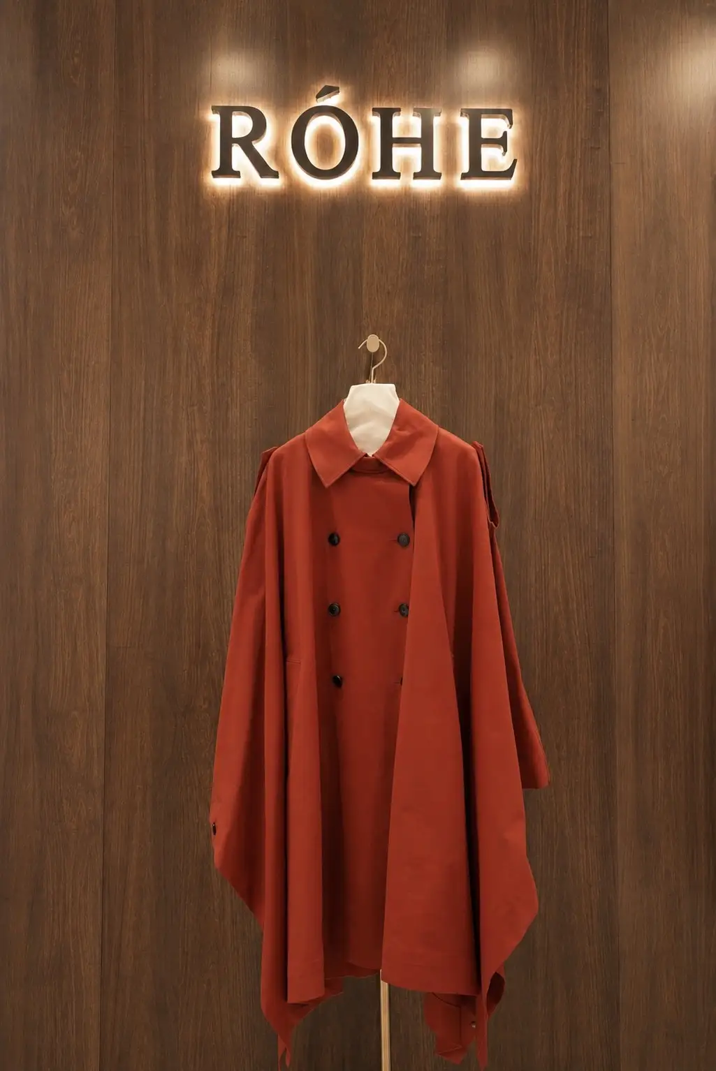 Róhe, Selfridges, London, photograph 19 of 27