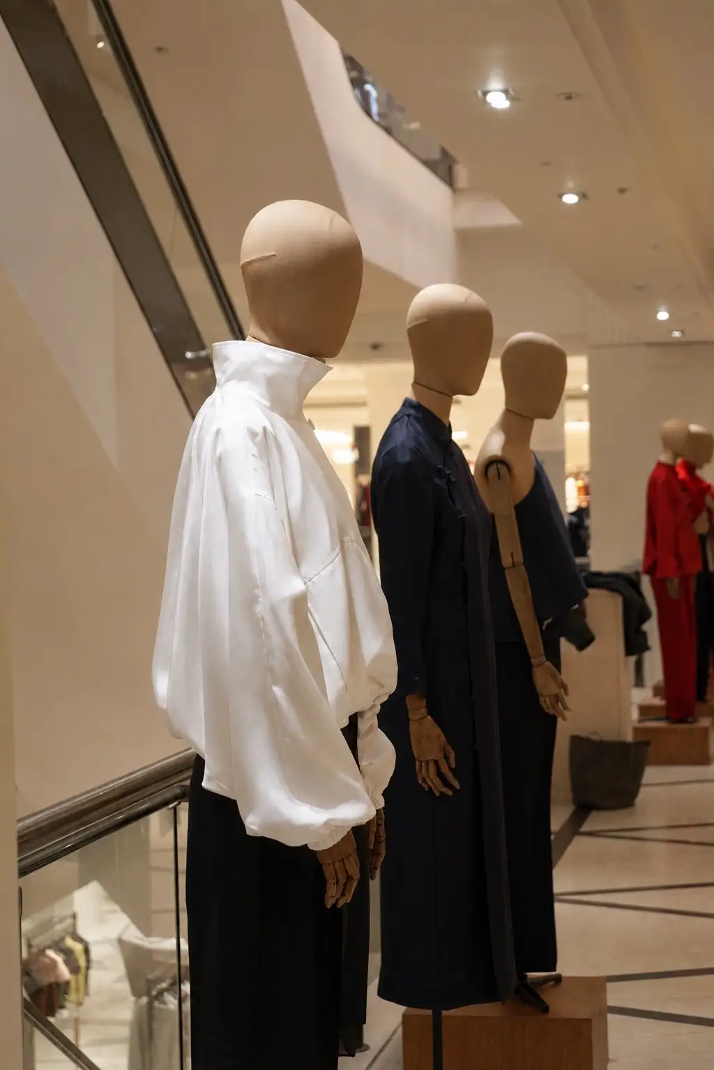 Róhe, Selfridges, London, photograph 24 of 27